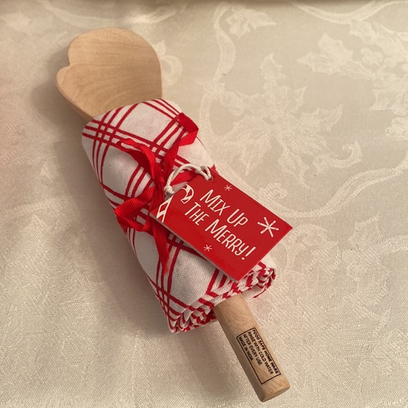 HALLMARK FRESH BAKED COOKIES CERAMIC PLATTER AND SPOON WITH TOWEL - Picture 3 of 6